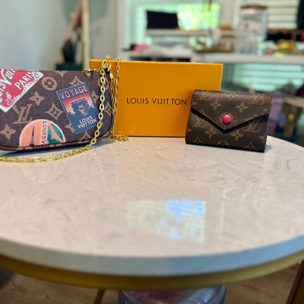 Louis Vuitton Brown Monogram Clutch with Artistic Design